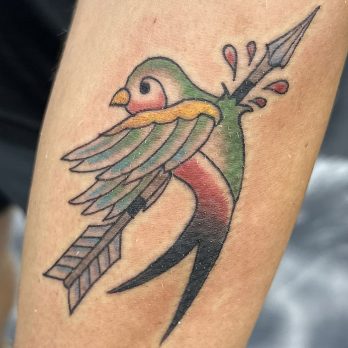 American Traditional Style Swallow and Arrow